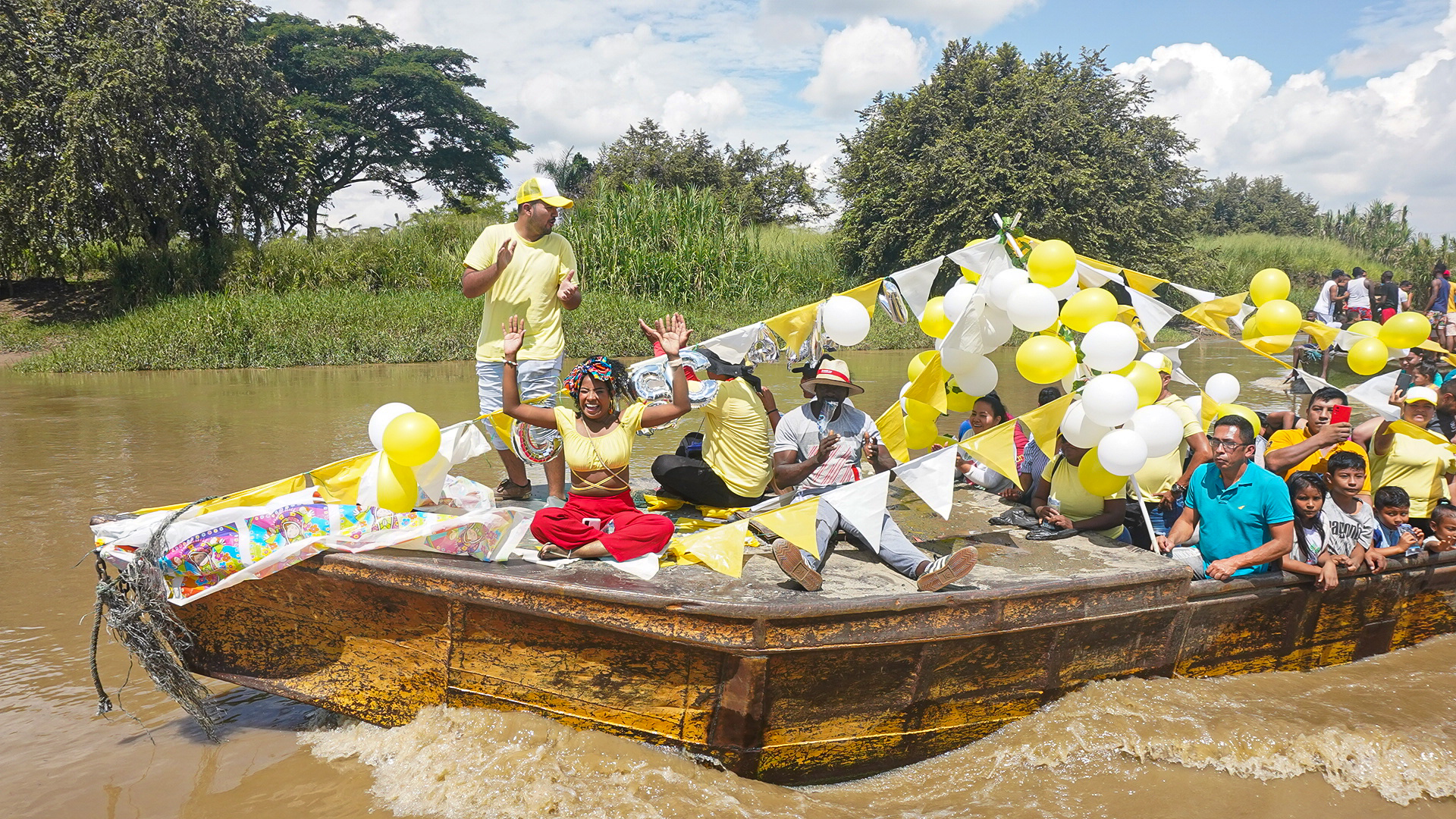 Fiestas de las Rogativas a la Virgen de la Asunción con balsadas sobre el Río Cauca